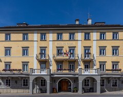 Hotel Piz Mitgel (Savognin, Švicarska)