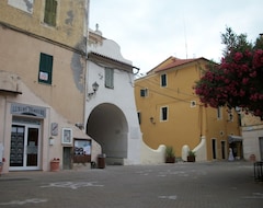 Khách sạn Ca Di Nevi (Riva Ligure, Ý)