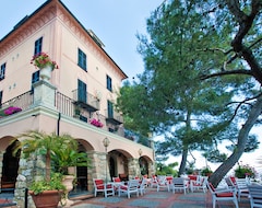 Hotel Punta Est (Finale Ligure, Italy)