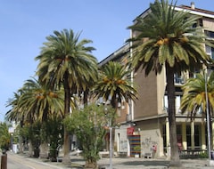 Khách sạn Doria (San Benedetto del Tronto, Ý)