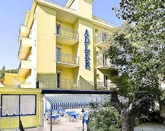 Khách sạn Hotel Adler (Riccione, Ý)