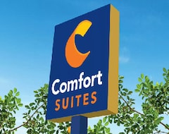 Khách sạn Comfort Suites (Bennett, Hoa Kỳ)