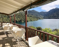 Hotel Punga Cove Resort (Picton, Novi Zeland)