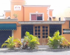 Hotel Casa Mallorca (Cancun, Mexico)