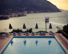 Khách sạn Oceanis Hotel (Poros, Hy Lạp)