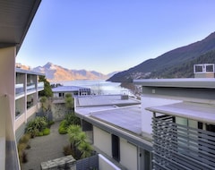 Hotel Marina Apartments - Element Escapes (Queenstown, New Zealand)