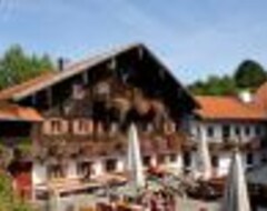 Khách sạn Hartl Resort Gutshof Uttlau (Haarbach, Đức)