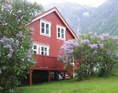 Hotel Hjelledalen Folven (Geiranger, Norway)