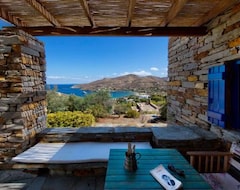 Toàn bộ căn nhà/căn hộ Stone House With A Magical View (Otzias, Hy Lạp)