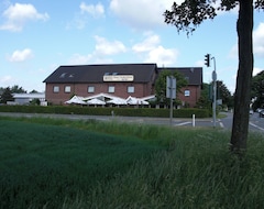 Koko talo/asunto Haus Niederrhein (Moers, Saksa)