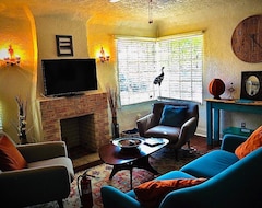 Toàn bộ căn nhà/căn hộ Old Town/Route 66 - Cute, Comfy, Clean 2 Bed/2 Bath Traditional Adobe Home. (Albuquerque, Hoa Kỳ)