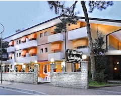 Hotel San Giorgio (Lignano Pineta, İtalya)