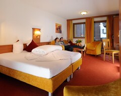 Khách sạn Hotel Garni Alpenjuwel Residenz (Serfaus, Áo)