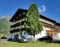 Hotel Bergerhof (Kals am Großglockner, Austria)