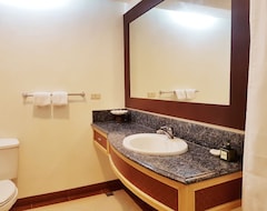 Circle Inn Hotel And Suites Bacolod (Bacolod City, Filipinas)