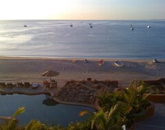 Toàn bộ căn nhà/căn hộ Family Friendly Retreat, Sea Of Cortez Sunrises, Beachfront Villa, And Pool Bar! (Santiago, Mexico)