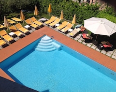 Khách sạn Hotel Villa Cà Nova (Garda, Ý)