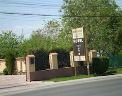 Otel Sym (Ploiesti, Romanya)