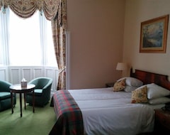 Cartland Bridge Hotel (Lanark, Birleşik Krallık)