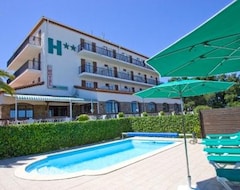 Khách sạn Hotel Le Belvedere (Saint-Cyprien, Pháp)