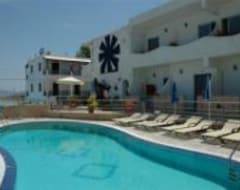 Khách sạn Hotel Milos (Megalochori, Hy Lạp)