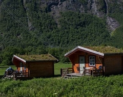Hotel Trollstigen Camping And Gjestegård (Andalsnes, Norveška)