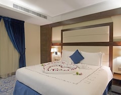 Khách sạn Fndq Ntwr Jzn Intour Hotel (Jizan, Saudi Arabia)