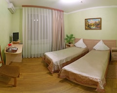 Hotel De Lux (Chmilnyk, Ukraine)