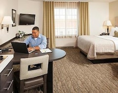 Candlewood Suites - Kingston West, An Ihg Hotel (Kingston, Canadá)