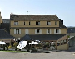 Khách sạn Logis Hotel De La Tour (Masseret, Pháp)