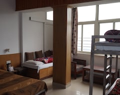 Khách sạn Hotel Classic Heights (Mussoorie, Ấn Độ)