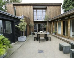 Hotel Cedar House at The Old Fire Station (Canterbury, Reino Unido)