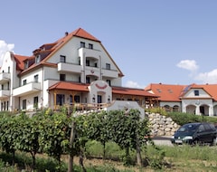 Hotelli Hotel Veltlin (Poysdorf, Itävalta)