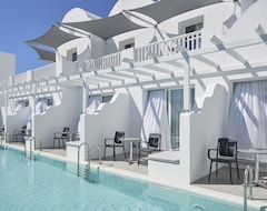 Aressana Spa Hotel & Suites - Small Luxury Hotels of the World (Fira, Greece)