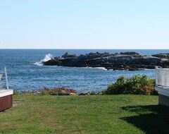 Hele huset/lejligheden Oceanfront 2 Bedroom Cottage At Nubble Lighthouse (York, USA)