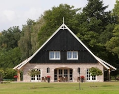 Hotel Mansion 't Borghuis Bungalow (Losser, Netherlands)
