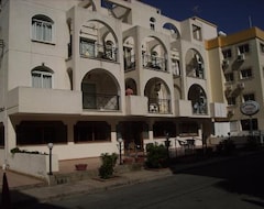 Khách sạn Pasianna Hotel Apartments (Larnaca, Síp)