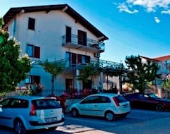 Otel Apartments Logos (Trogir, Hırvatistan)