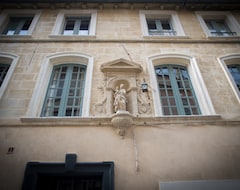 Hotel La Banasterie (Avignon, France)