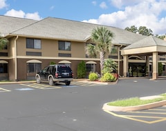 Hotel Comfort Inn & Suites - near Robins Air Force Base Main Gate (Warner Robins, USA)