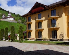 Hotel Roua Diminetii (Moieciu, Romania)