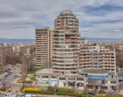 Khách sạn Panorama Madison (Sofia, Bun-ga-ri)