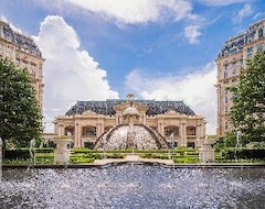 Otel Grand Lisboa Palace Macau (Makao, Çin)