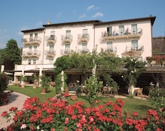 Khách sạn Hotel Belvedere (Torri del Benaco, Ý)