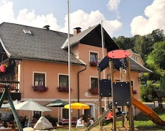 Khách sạn Familiengasthof Preis (Trebesing, Áo)