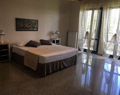 Căn hộ có phục vụ La Villa Piu Bella Con Piscina (Treglio, Ý)