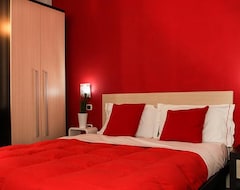 Hotel Hrooms Naples- Boutique (Naples, Italy)
