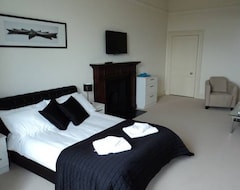 Hotelli West End Suites (Edinburgh, Iso-Britannia)