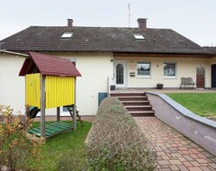 Cijela kuća/apartman Comfortable Property, Located In A Quiet Neighborhood (Polle, Njemačka)