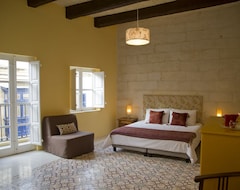 Hotel The Stone House (St. Julian's, Malta)